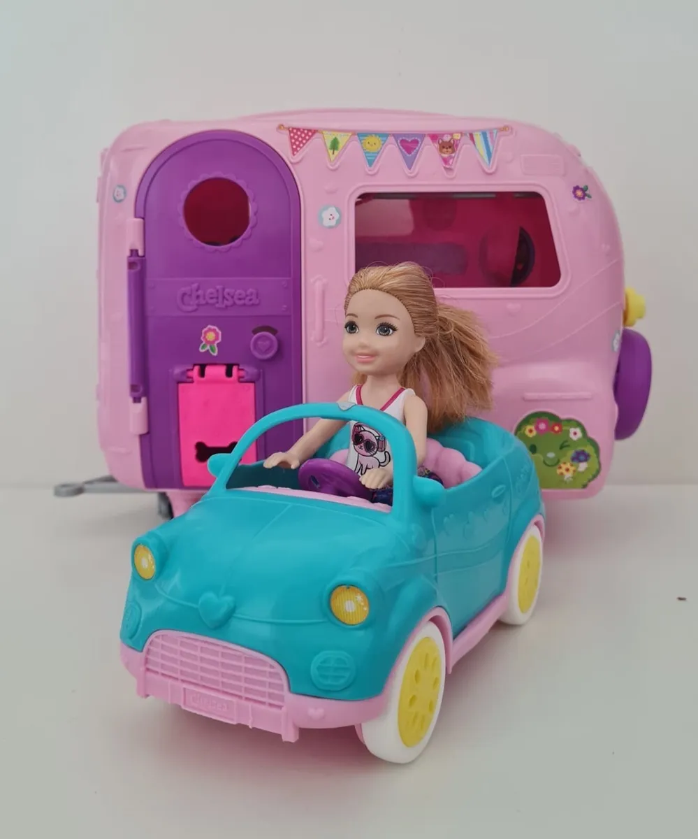 Barbie Chelsey camper van, car and doll - Image 2