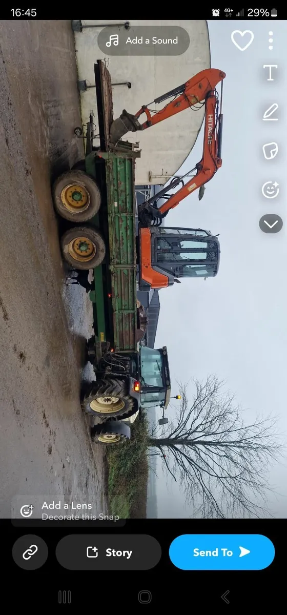 Digger with driver - Image 1
