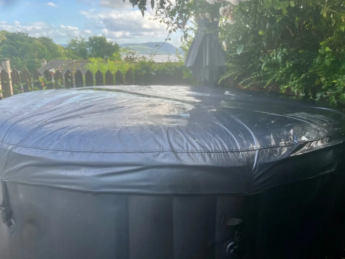 6-Person MSpa Inflatable Hot Tub with Hydro-jets - Image 3
