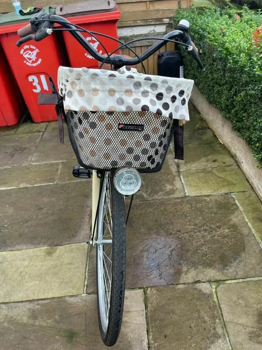 Ladies Bike - Dutch Style - Excellent Condition - Image 2