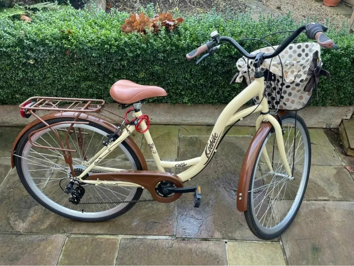 Ladies Bike - Dutch Style - Excellent Condition - Image 1