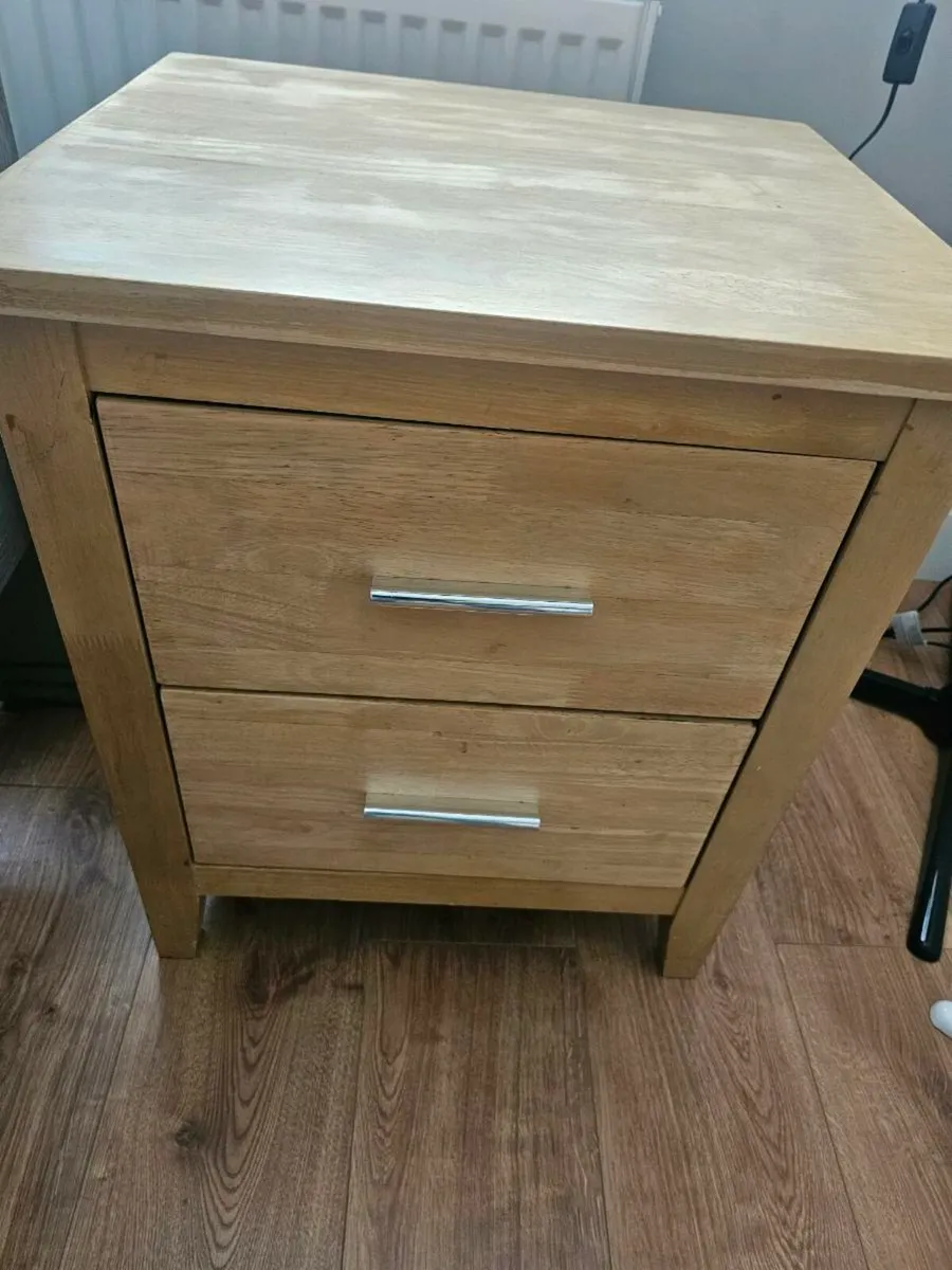 Bedside locker, excellent condition - Image 2