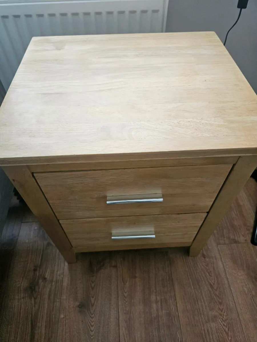 Bedside locker, excellent condition - Image 3