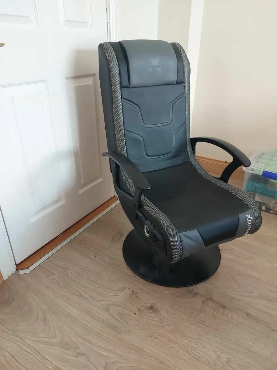 New lightning  gaming chair - Image 2
