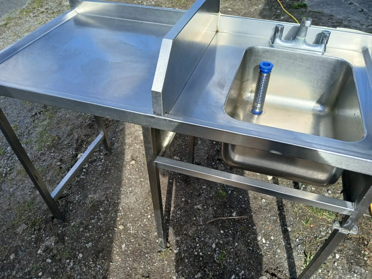 Stainless steel cabbinet sink unit delivered - Image 4
