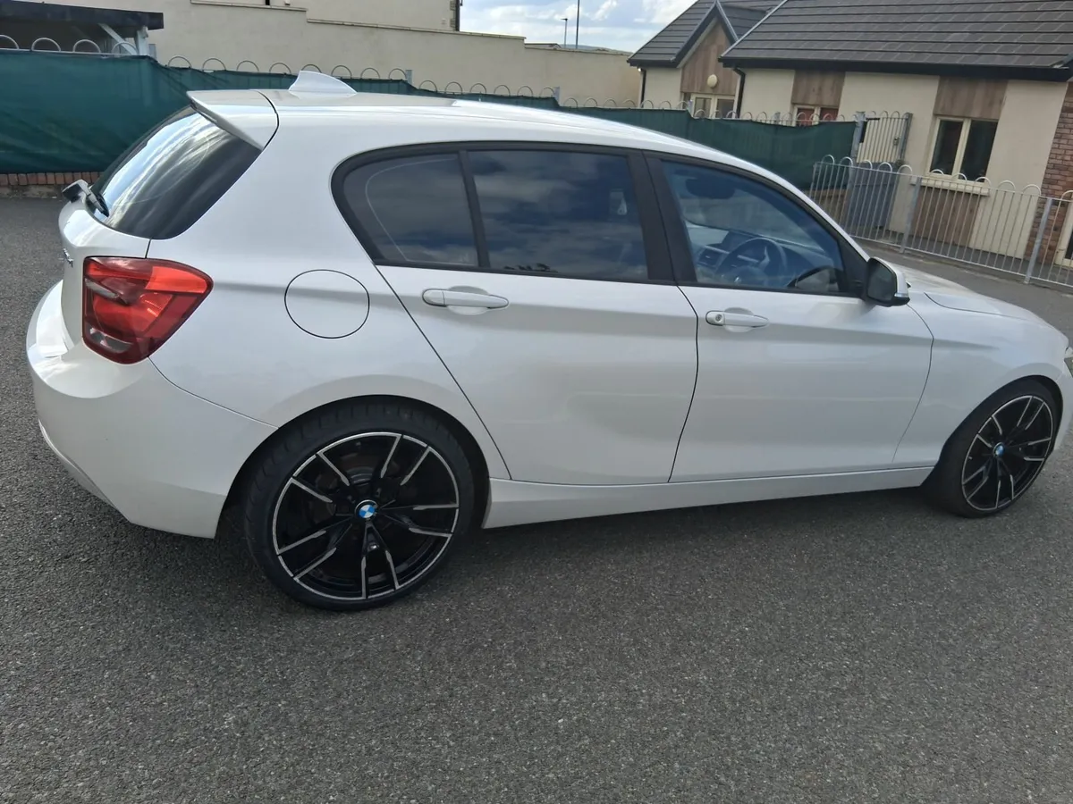 BMW 1-Series 2015 - Image 1