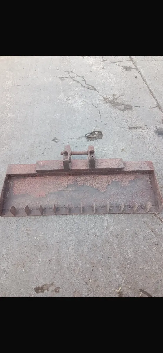 Old Farm Machinery - Image 2