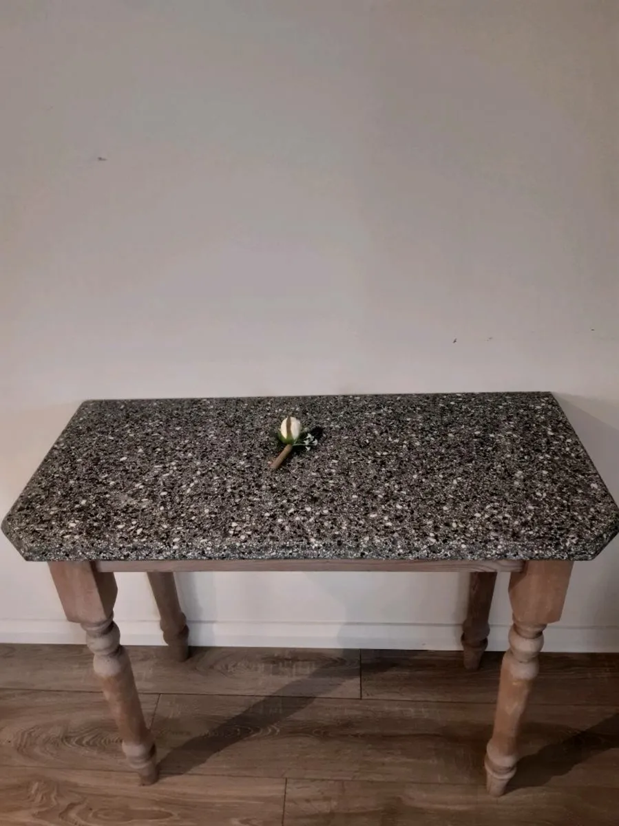 Console table - Image 1