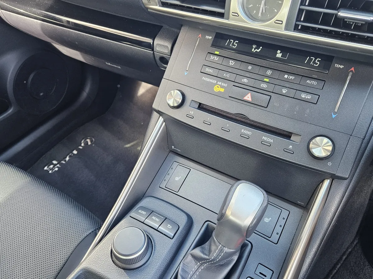 300 H 2.5 EXECUTIVE EDITION - AUTO - BLUETOOTH - Image 4