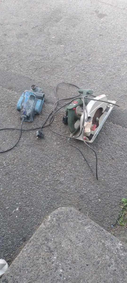 Skill saw and plainer working perfectly 60e the 2 - Image 4