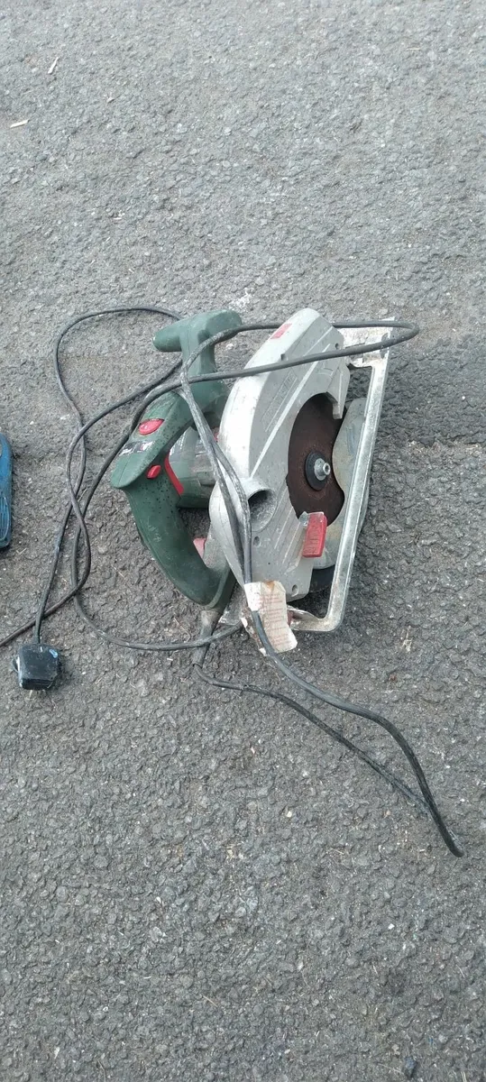 Skill saw and plainer working perfectly 60e the 2 - Image 1