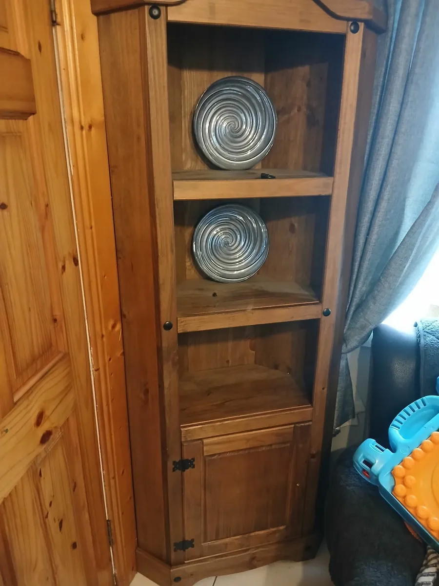 Mexican pine furniture - Image 1