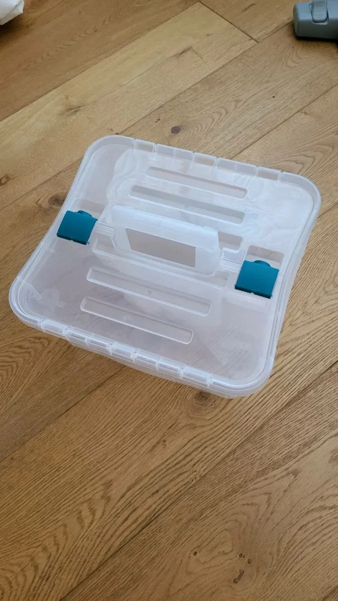 2x plastic storage caddies - Image 3