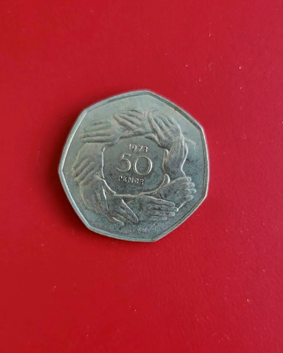 1973 circle of hands 50 pence. (4 available) - Image 1