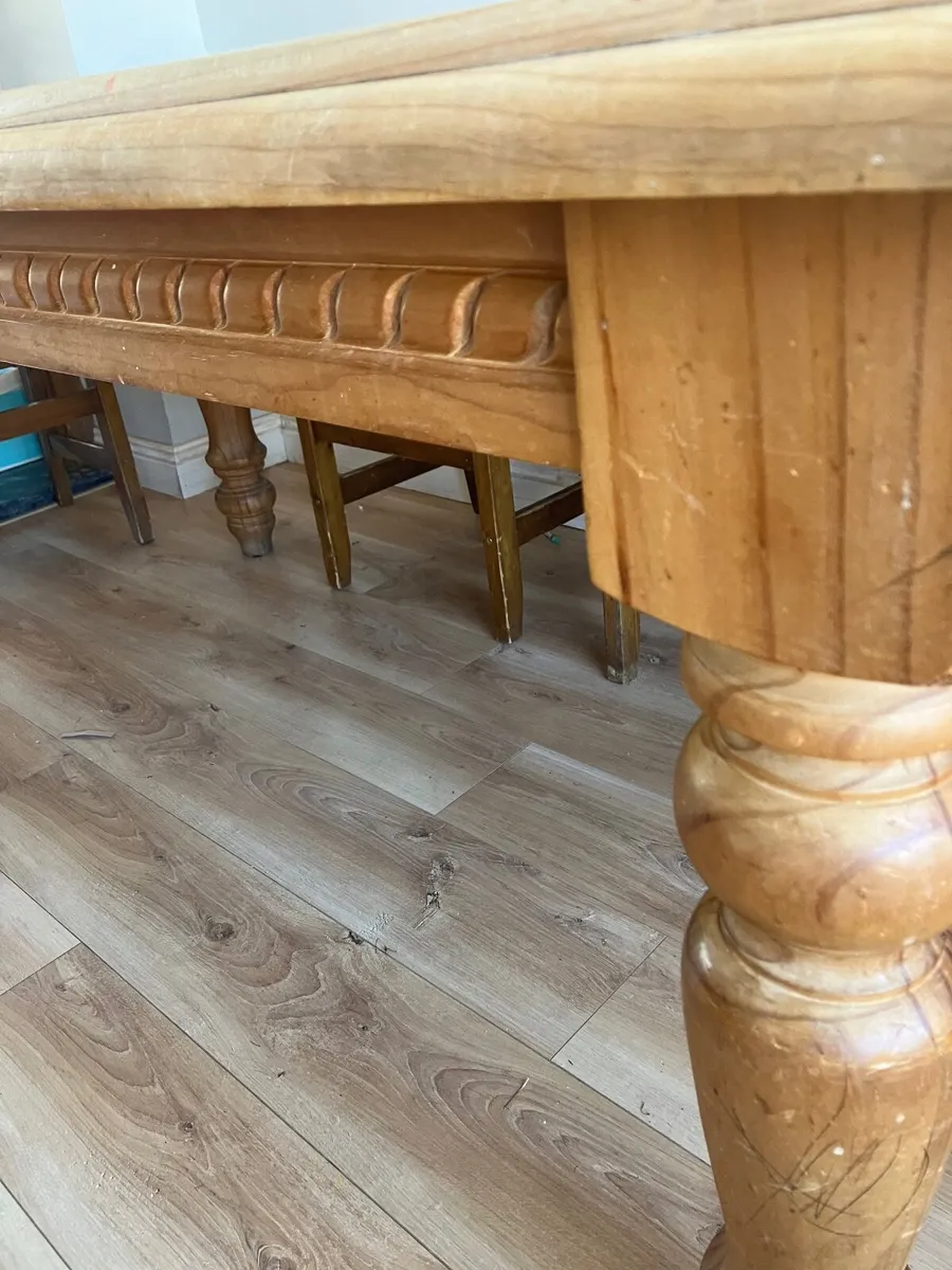 Dining table and chairs - Image 2