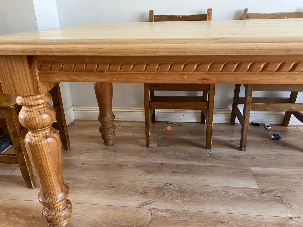 Dining table and chairs - Image 3