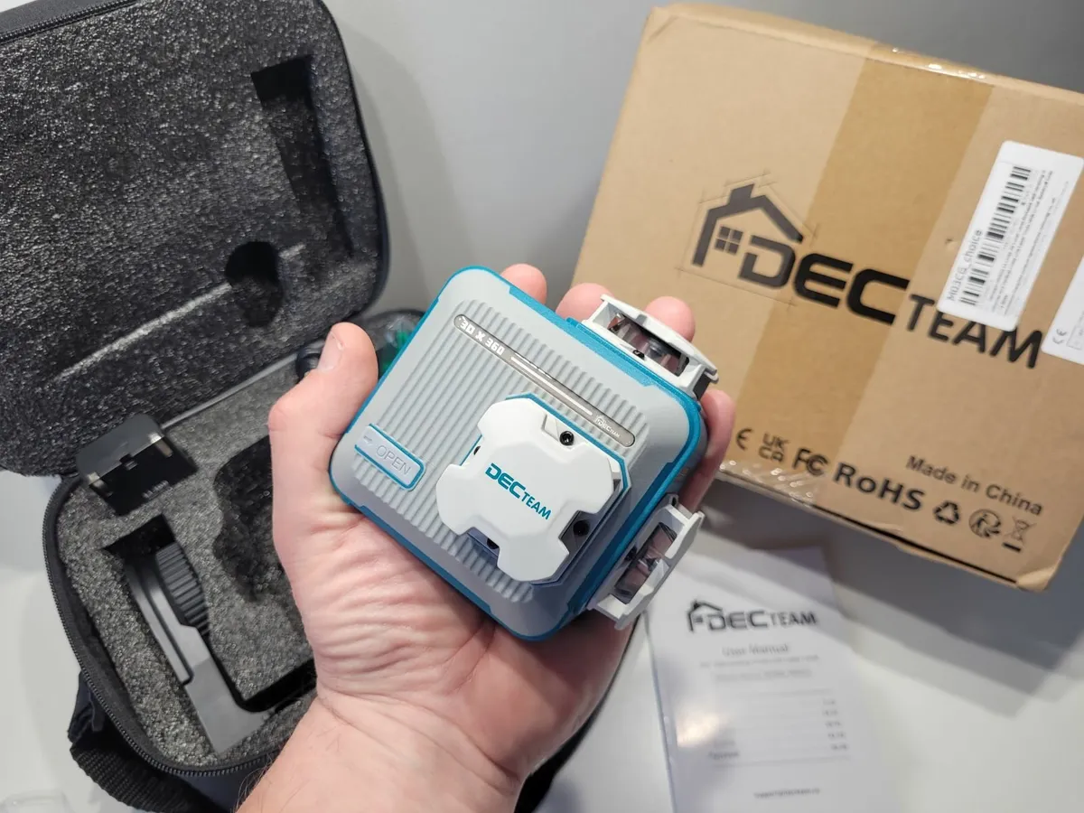 3D Compact Trade Rated Laser Level Self-levelling - Image 1