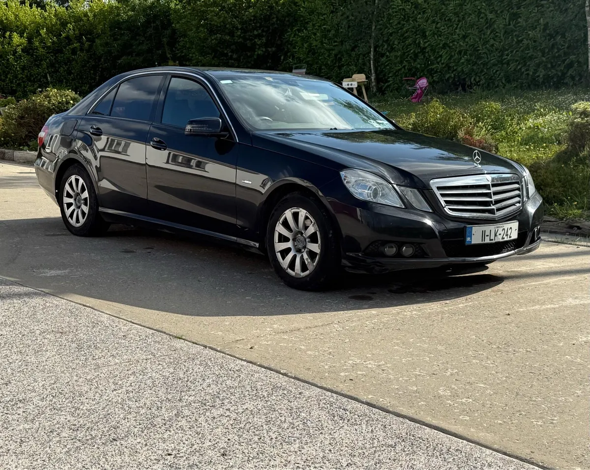 Lovely Mercedes E Class - Image 1