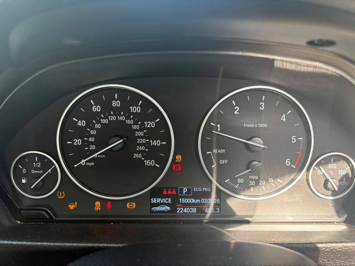 BMW 3-Series 2017 - Image 3