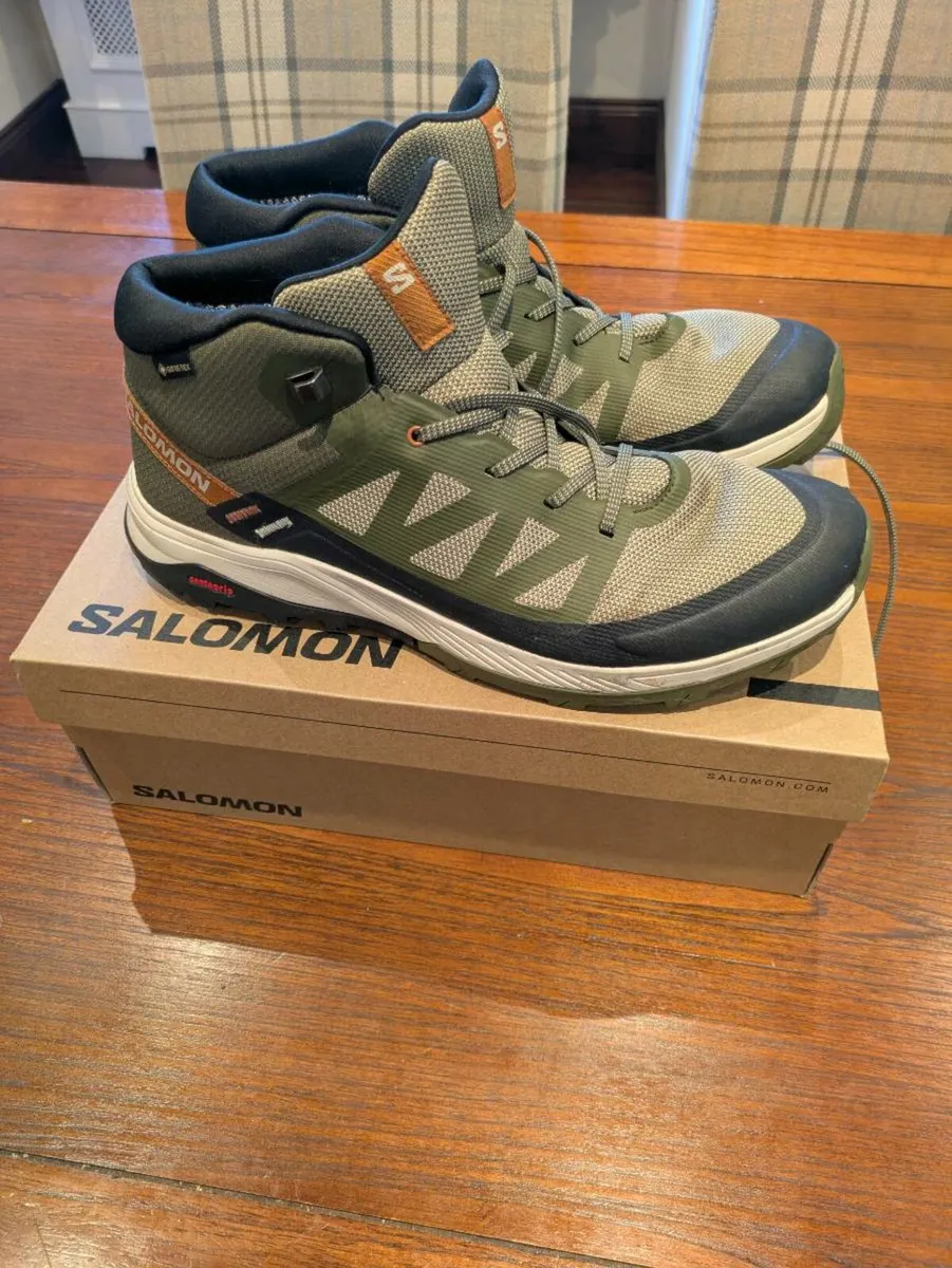 Salomon, Nike Air Max, Superdry - Image 3