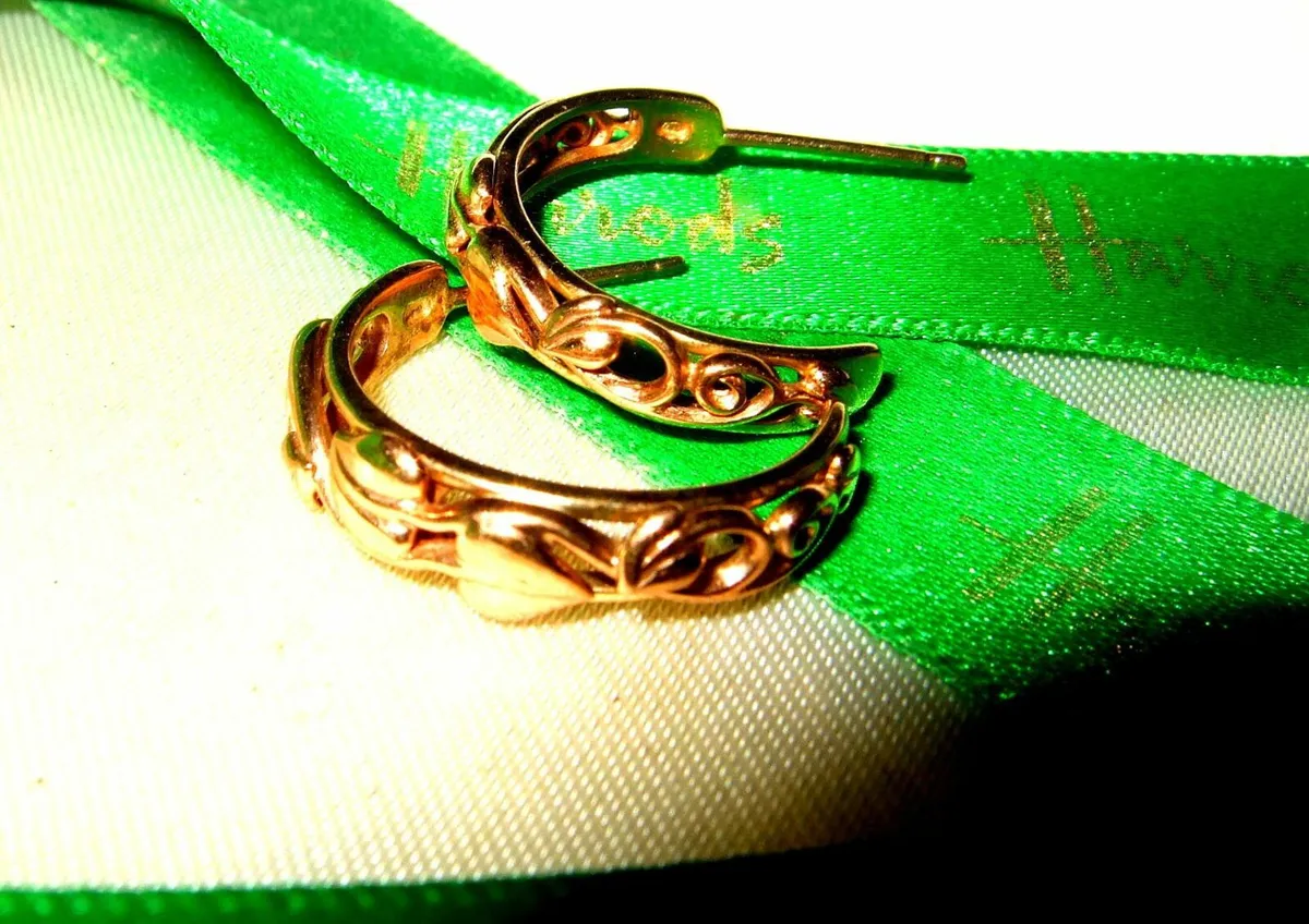 Vintage Hallmarked 9ct Gold Hoop Earrings - Image 4