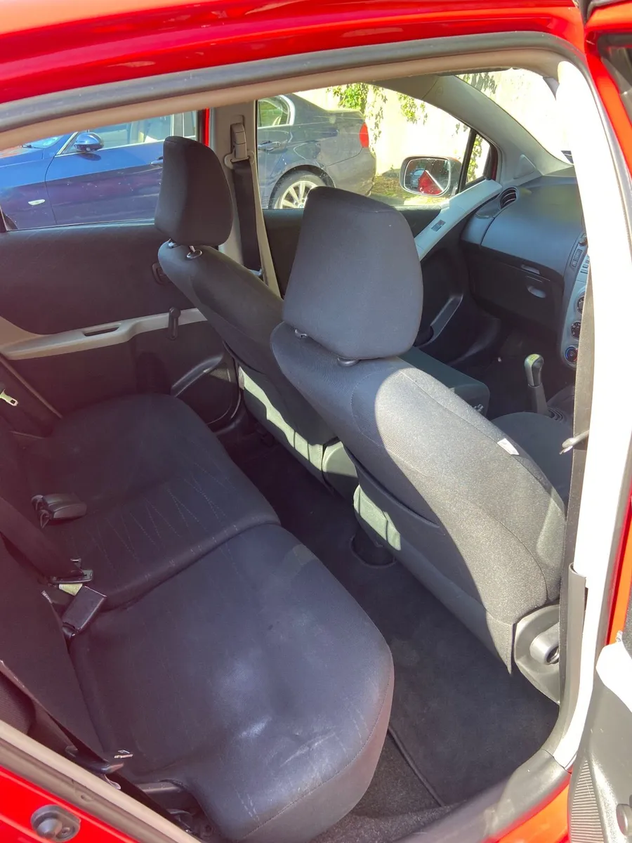 Toyota Yaris 2008 - Image 2