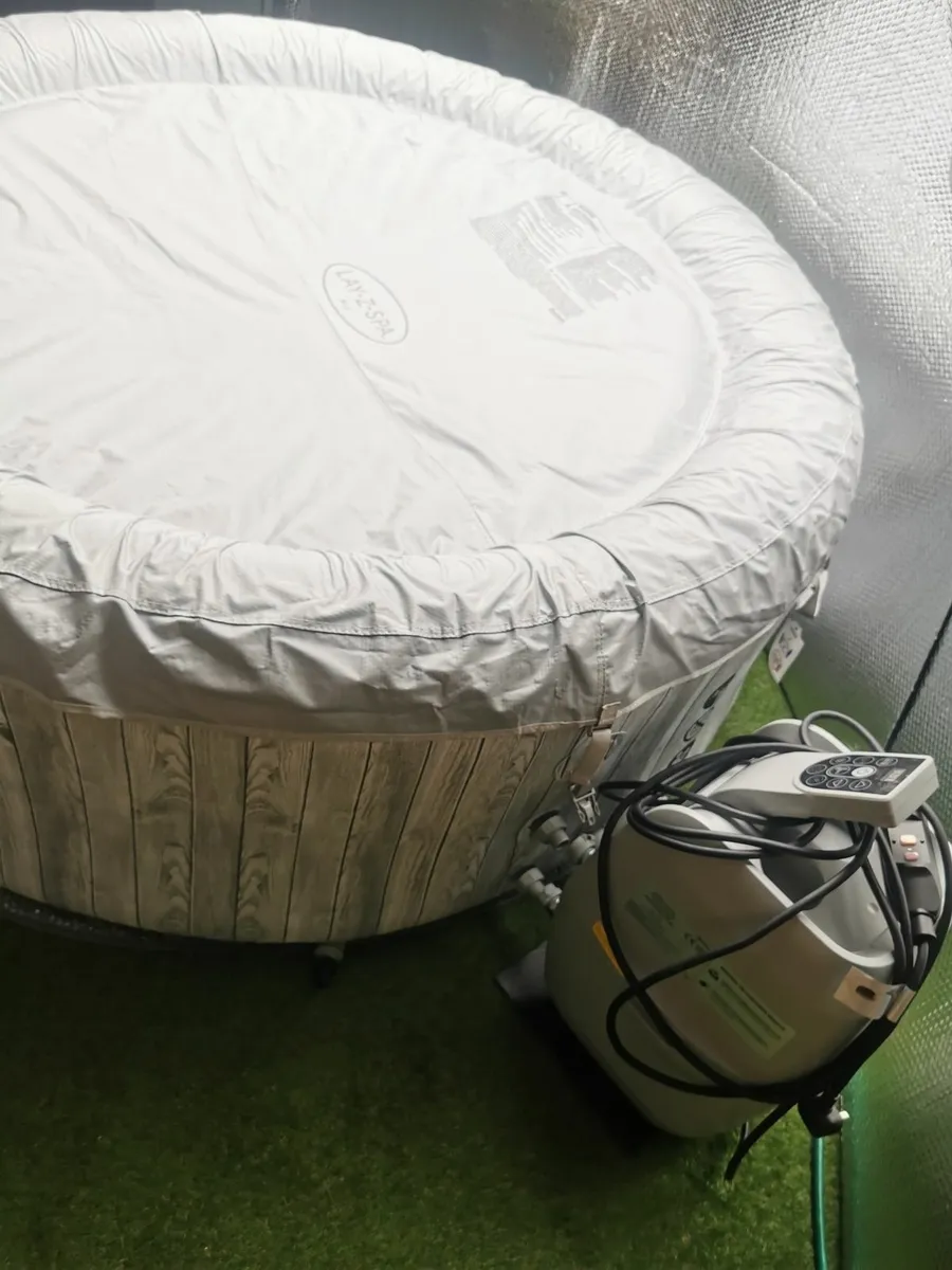 New Lay-Z-Spa Jacuzzi Fiji  2-4persons full set - Image 4