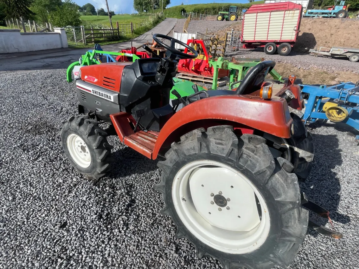 Shibaura p185f compact tractor - Image 2