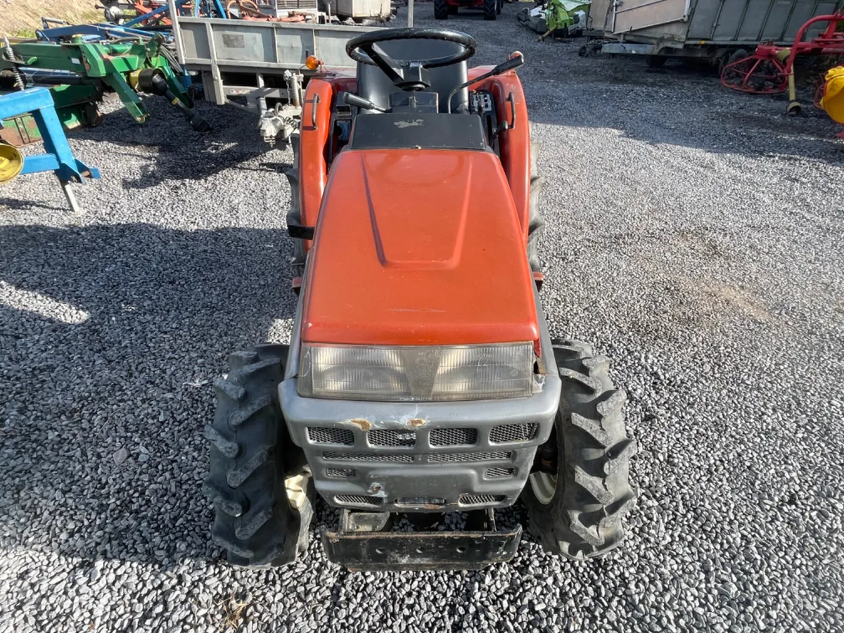 Shibaura p185f compact tractor - Image 3