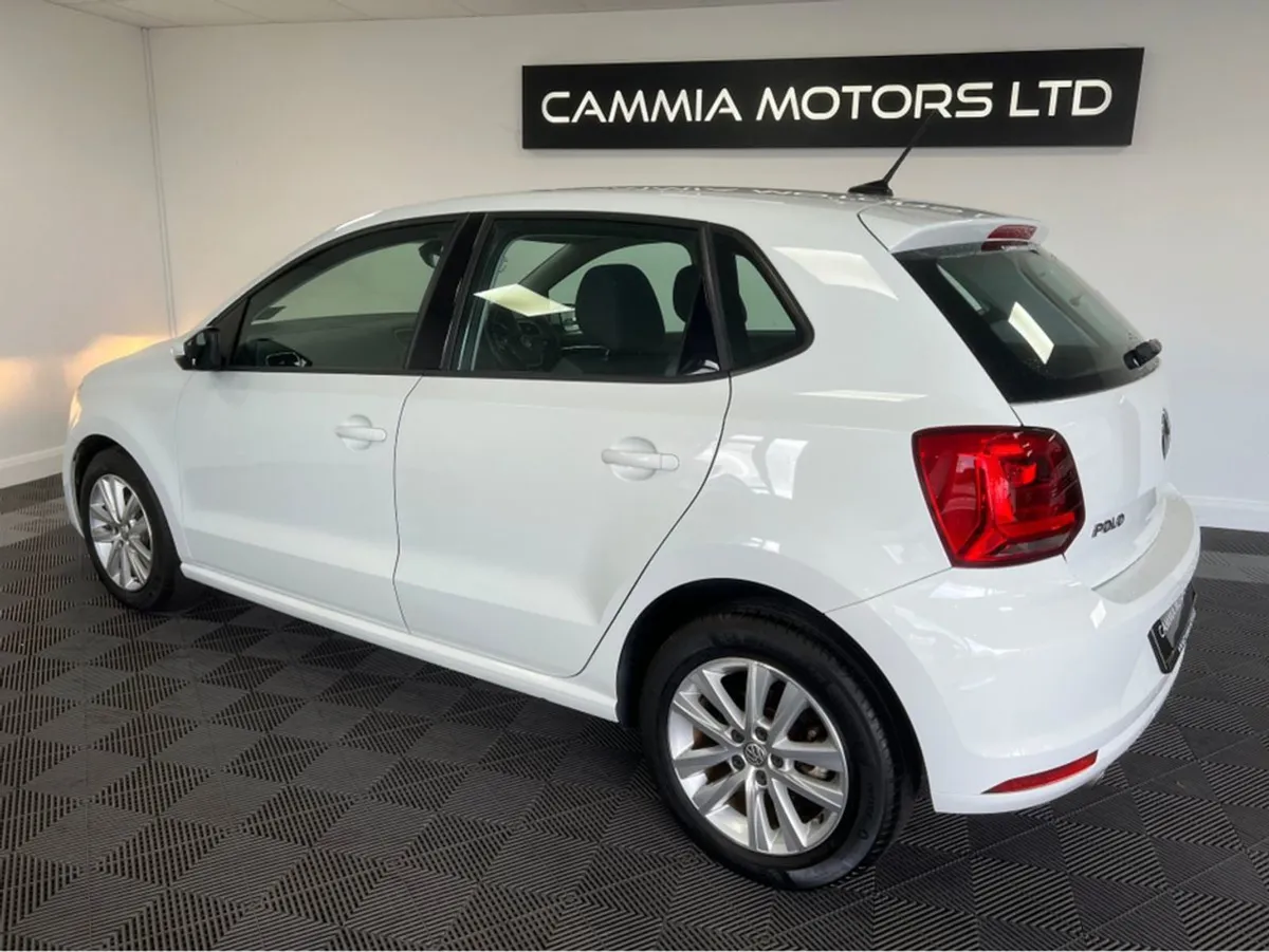Volkswagen Polo  volkswagen Polo   1.2   reverse - Image 3