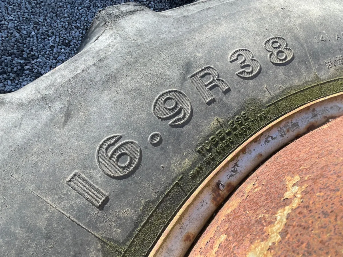 Dual wheels 16.9-38 - Image 1