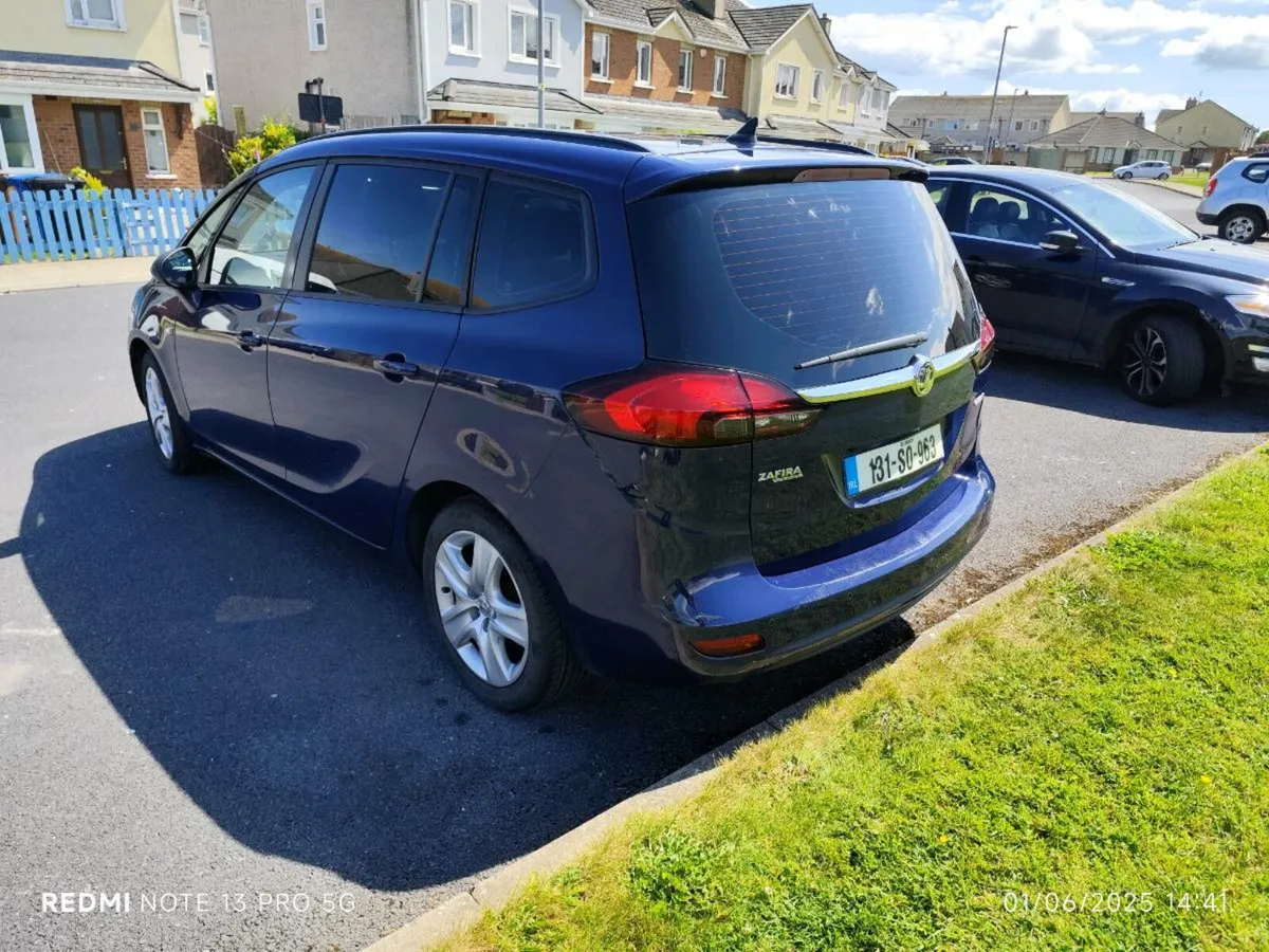 car - Image 2