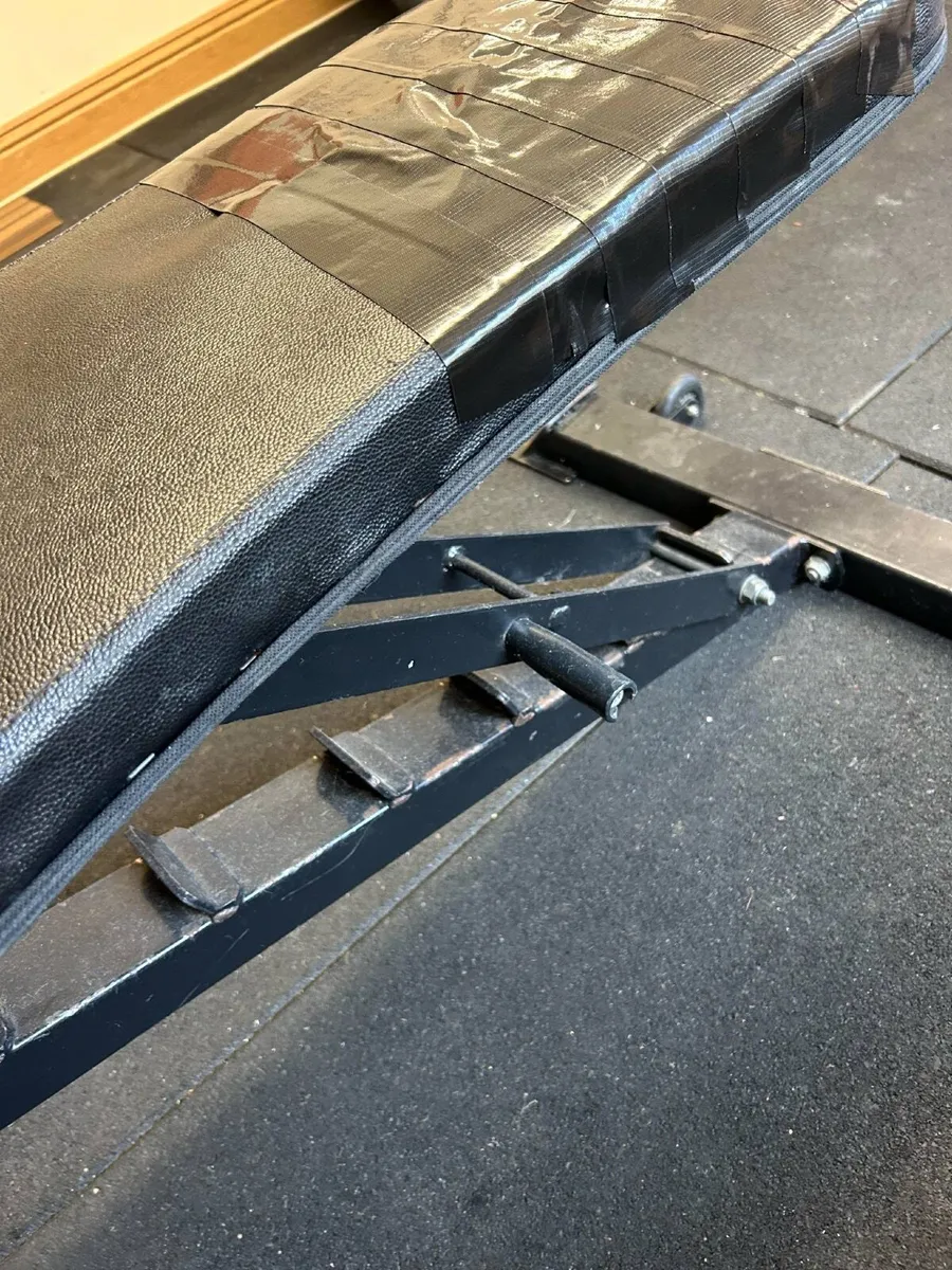 GYM BENCH - Image 2