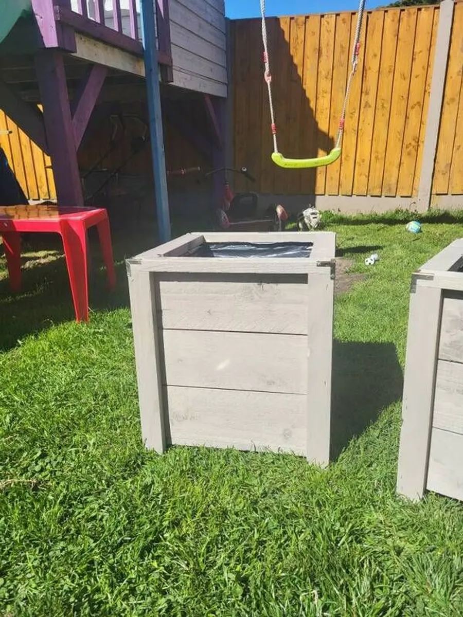 Handmade Wooden Garden Planter Set Finished in Ronseal Warm Stone - Image 4