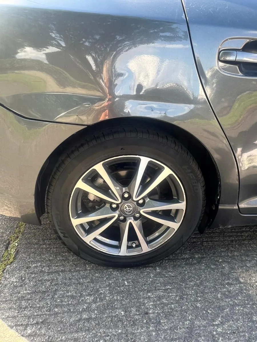 Toyota Avensis 2009 - Image 3