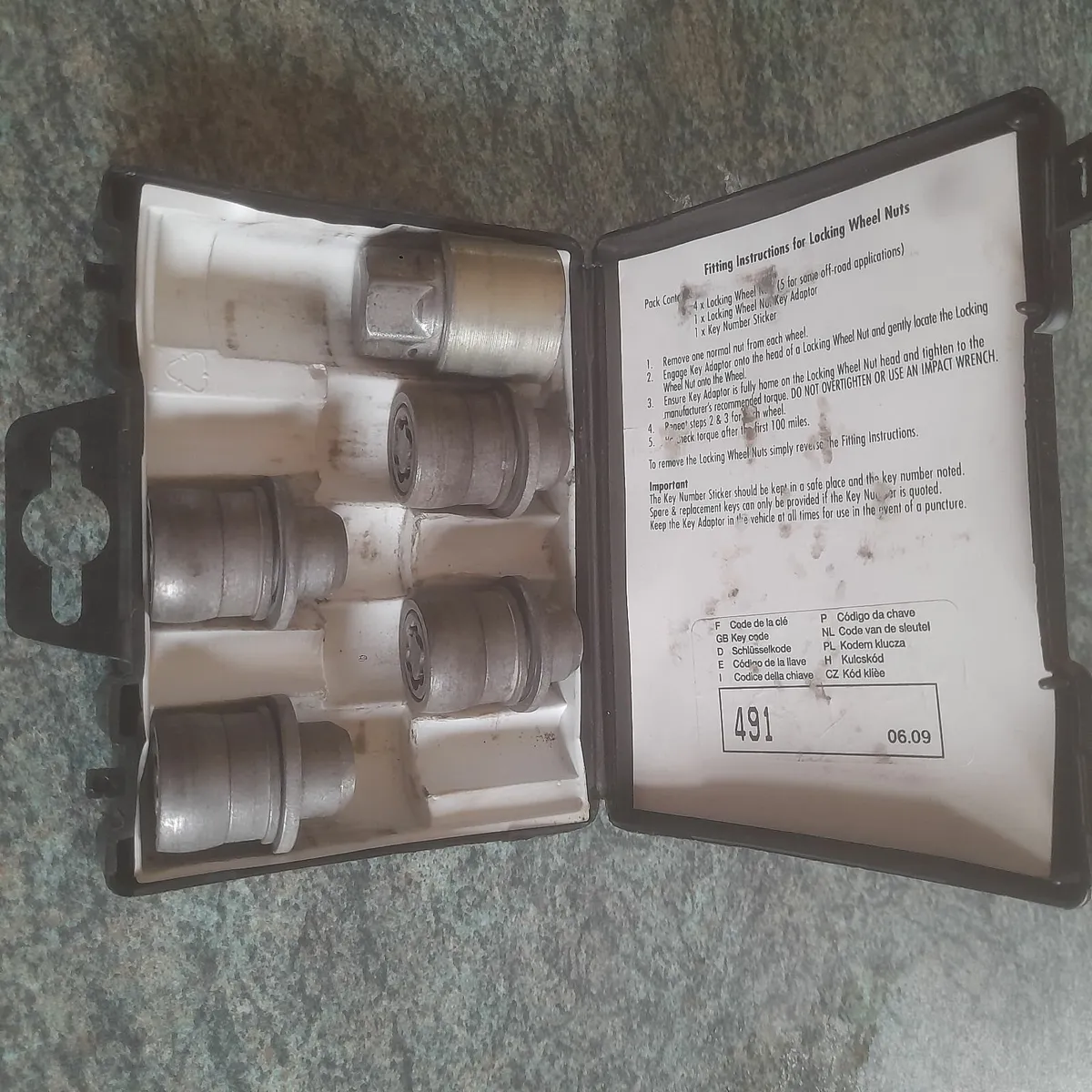 Toyota LOCKING WHEEL NUTS - Image 2
