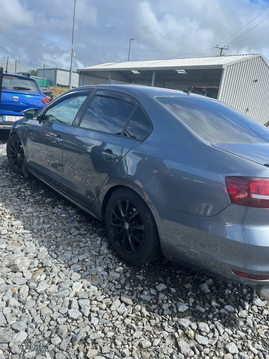 VW Jetta - Image 4