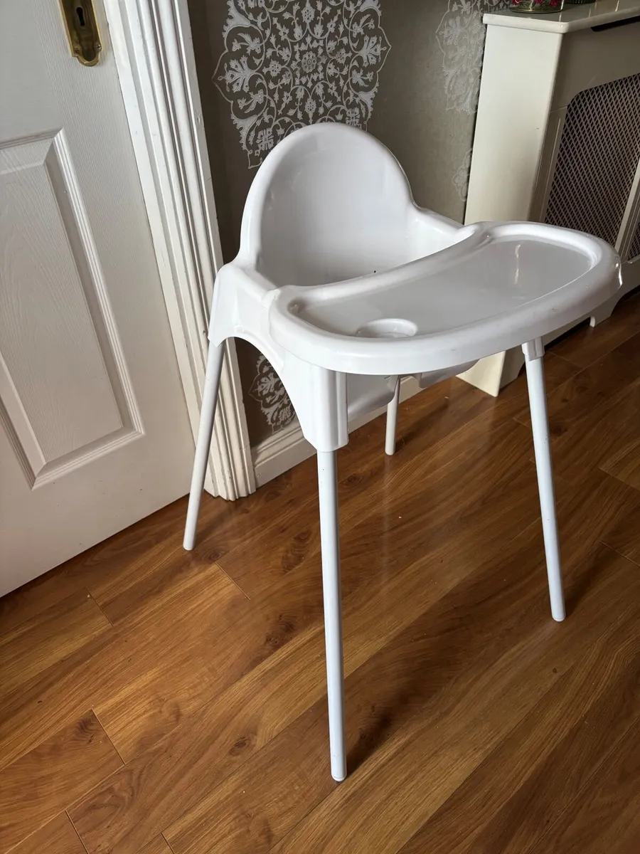 High chair - Image 1