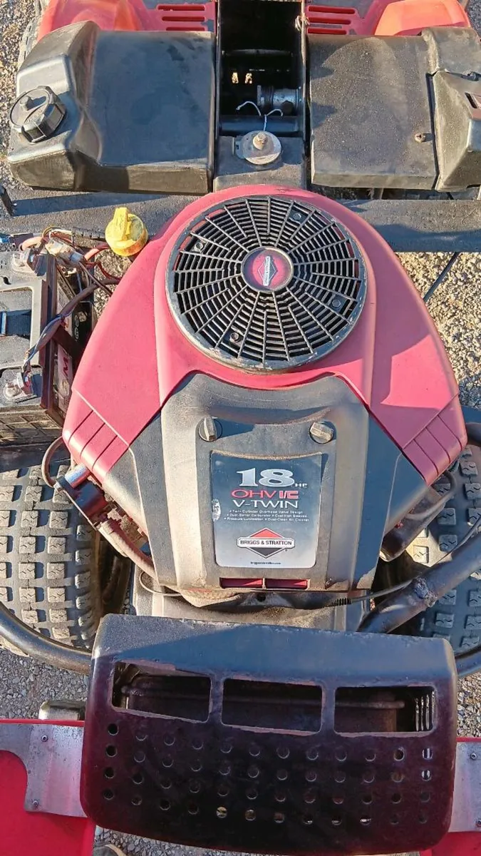 Jonsered  18hp twin cylinder,  hydrostatic - Image 2