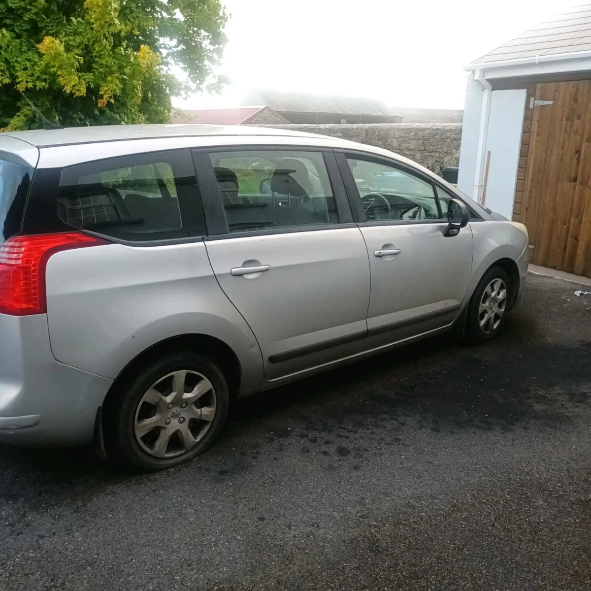 Car - Image 1