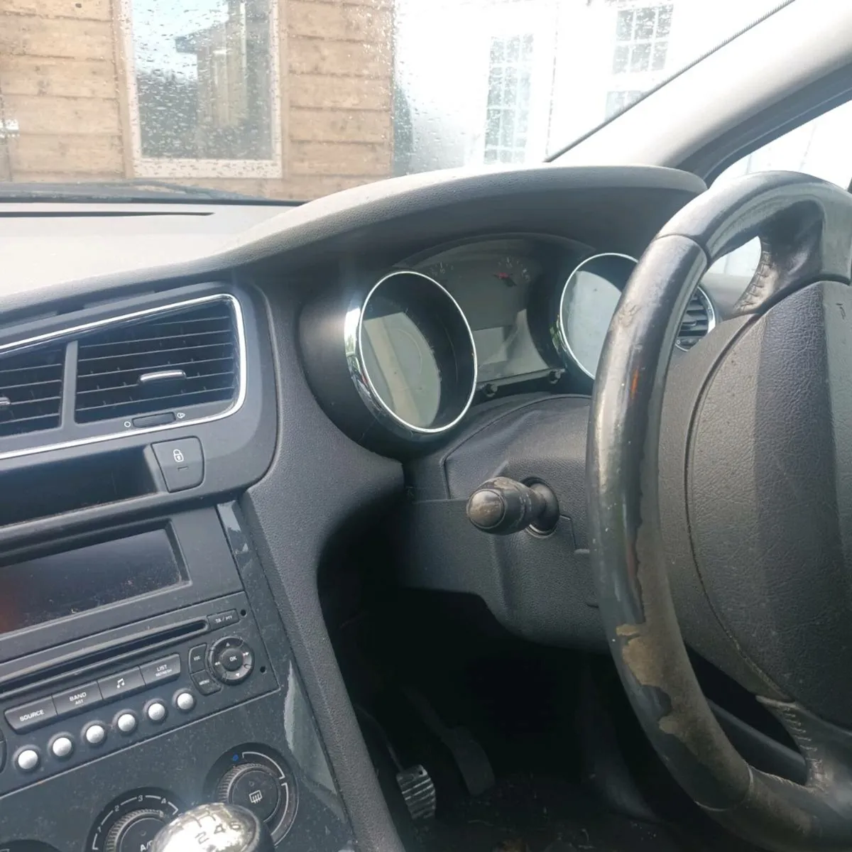 Car - Image 4