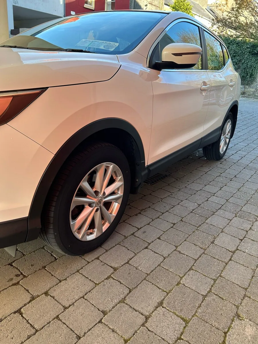 Car - Image 4