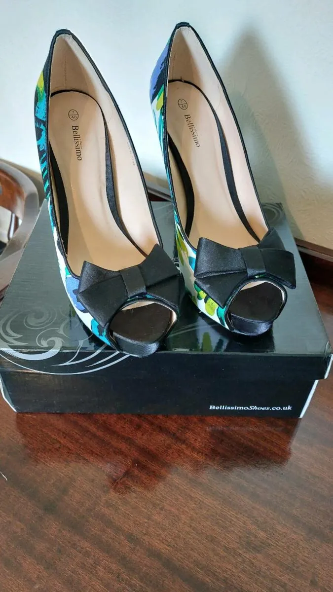 Ladies high heel shoes - Image 2