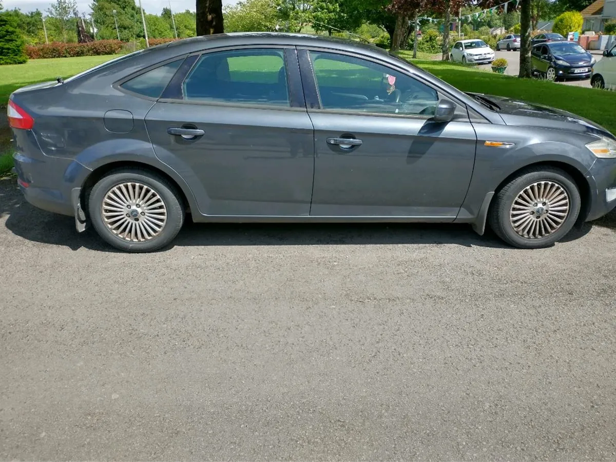 Ford Mondeo zetec 1.6 petrol - Image 1
