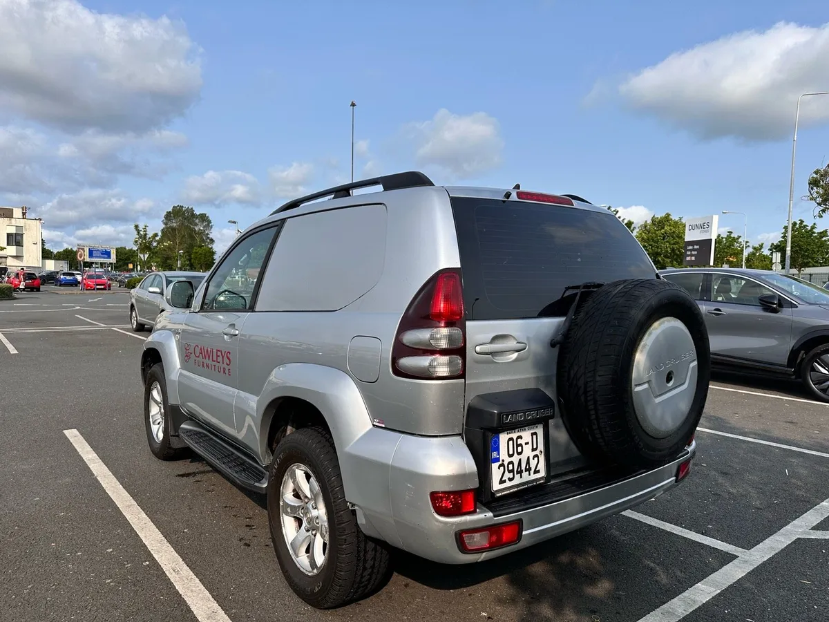 Toyota Land Cruiser - Image 3
