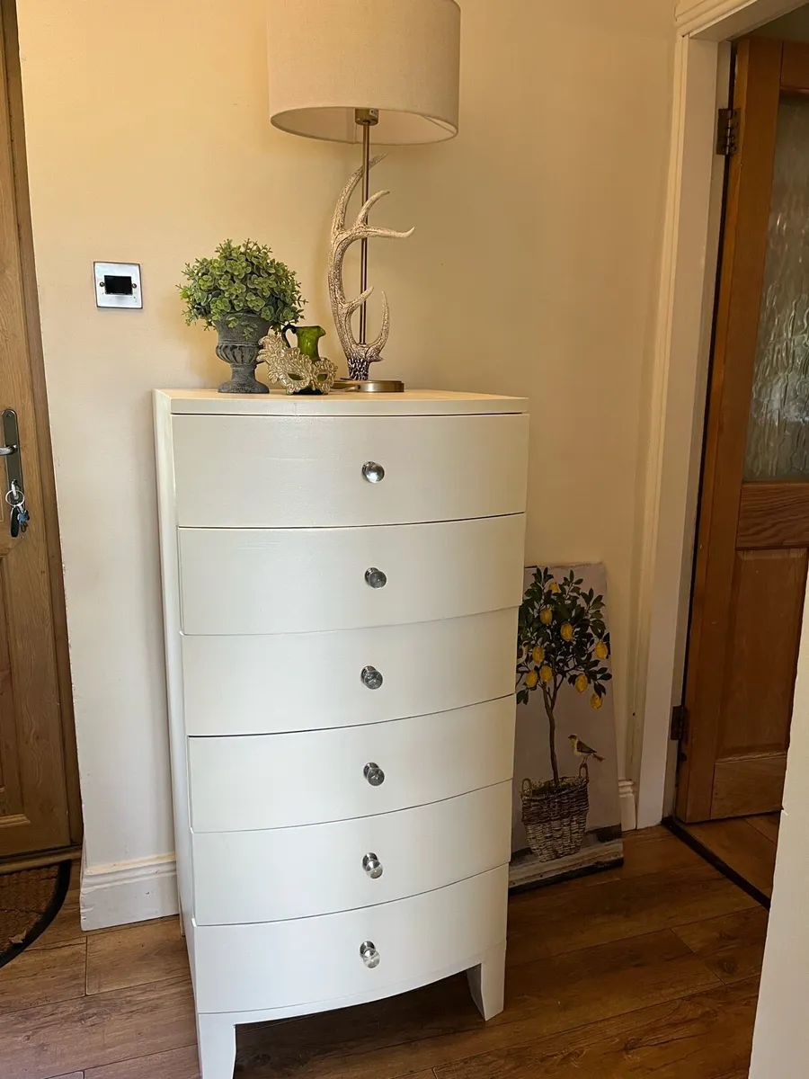 Chest of drawers / large tallboy unit - Image 1