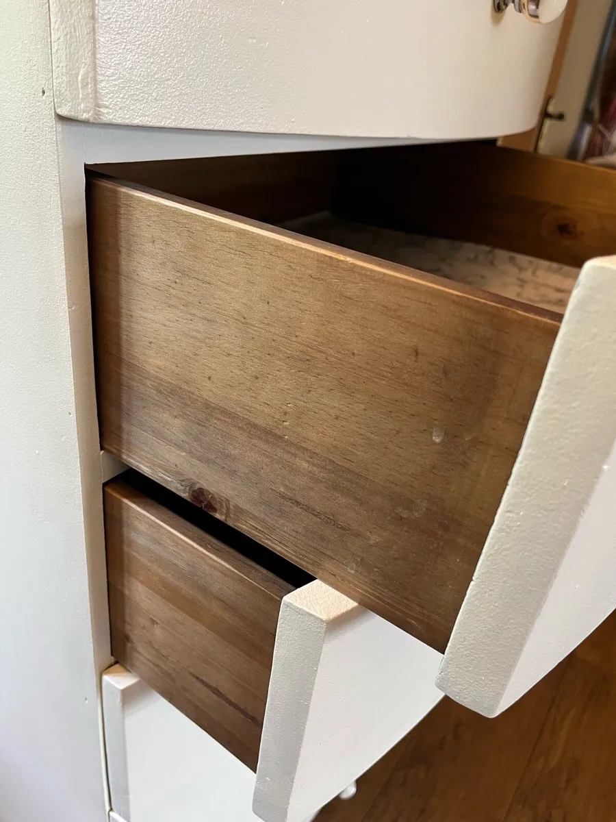 Chest of drawers / large tallboy unit - Image 3