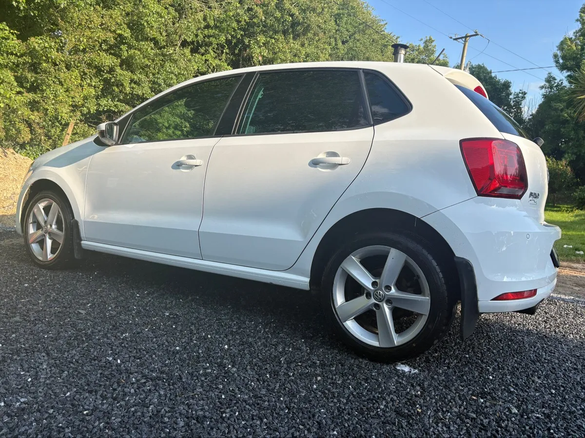 Volkswagen Polo 2015 - Image 4