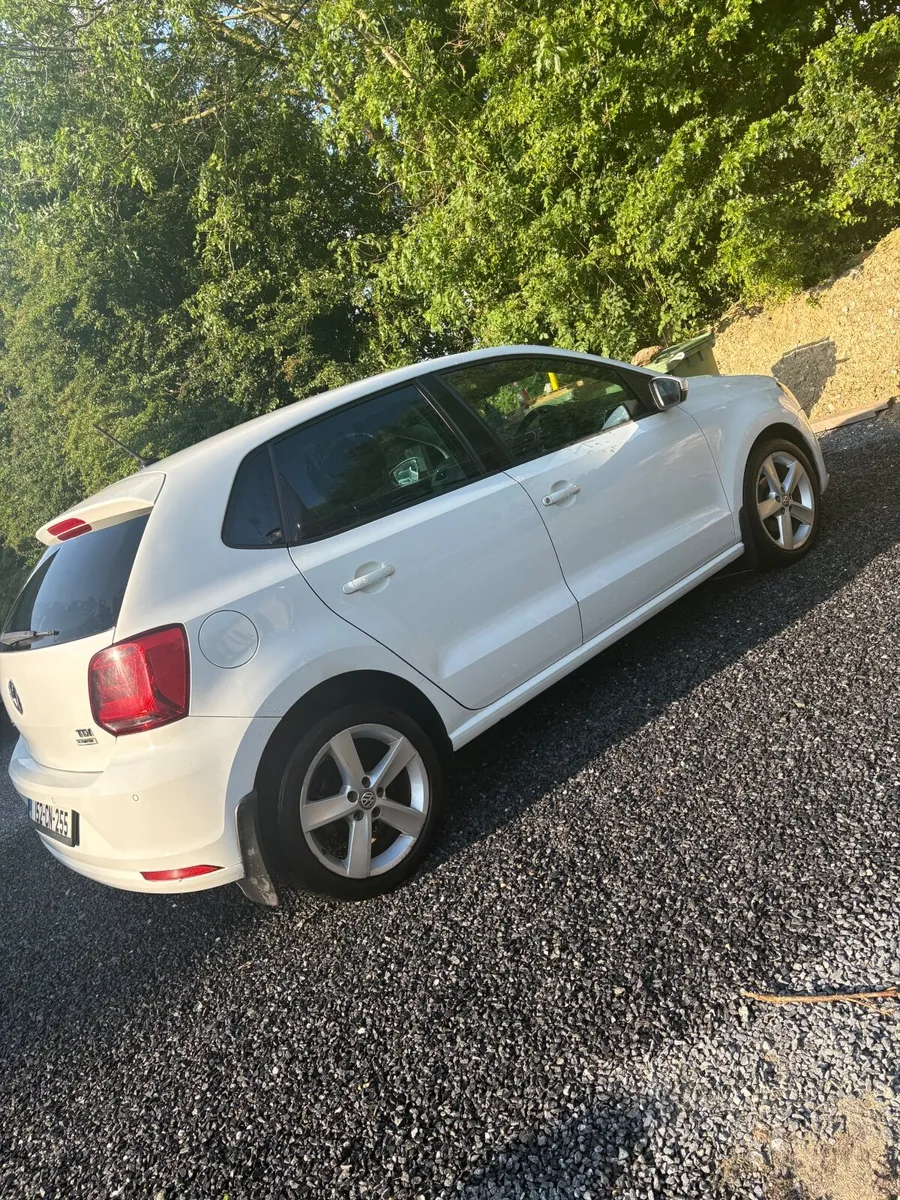 Volkswagen Polo 2015 - Image 1