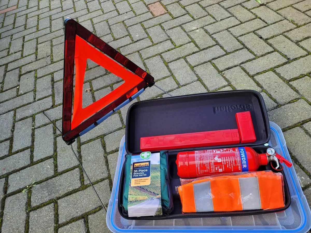 Car Emergency and Breakdown First Aid Kit - Image 1